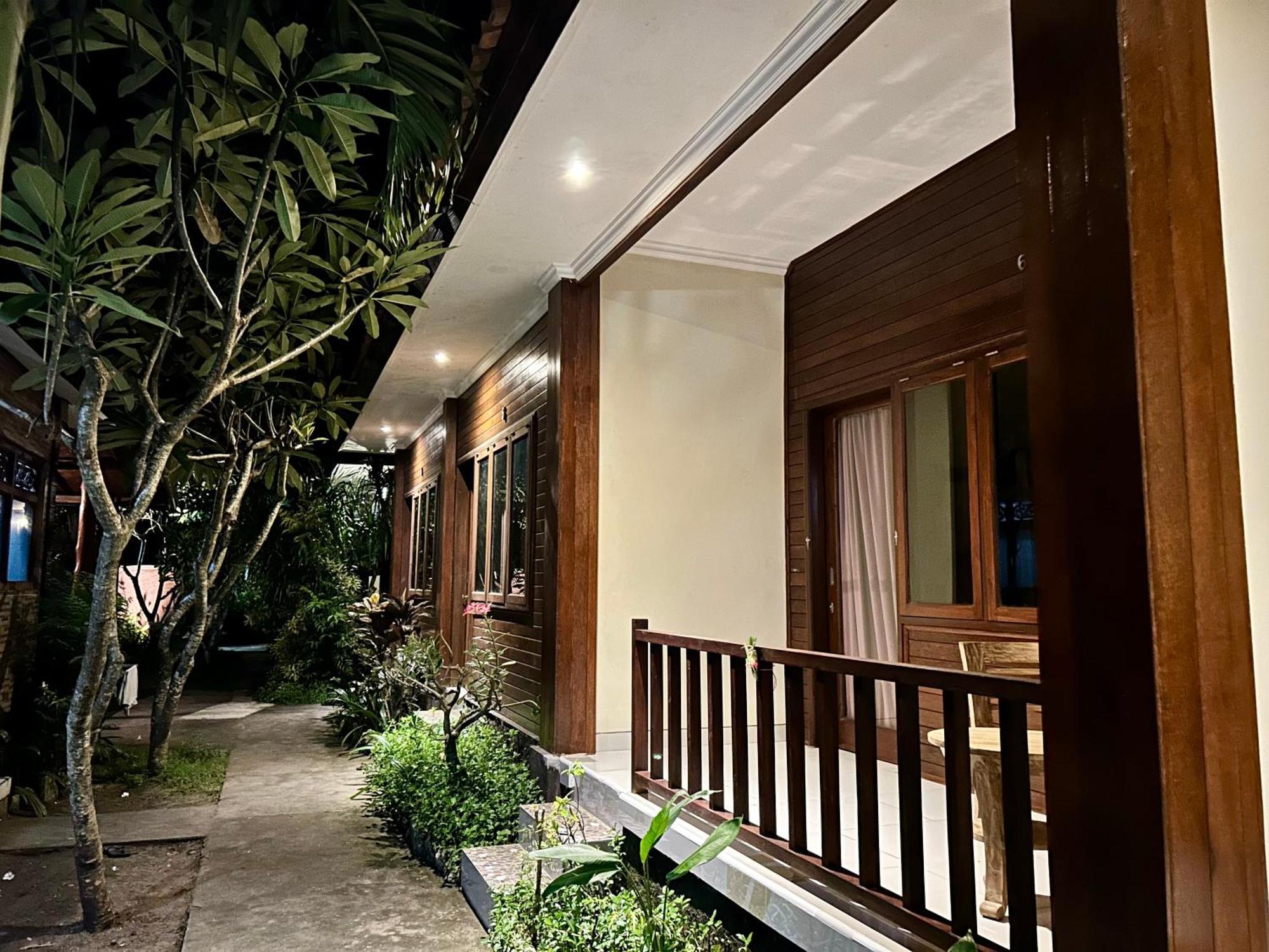 Nusa Garden Homestay レンボンガン島 エクステリア 写真